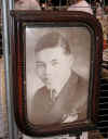JLouisPhoto.jpg (82729 bytes)